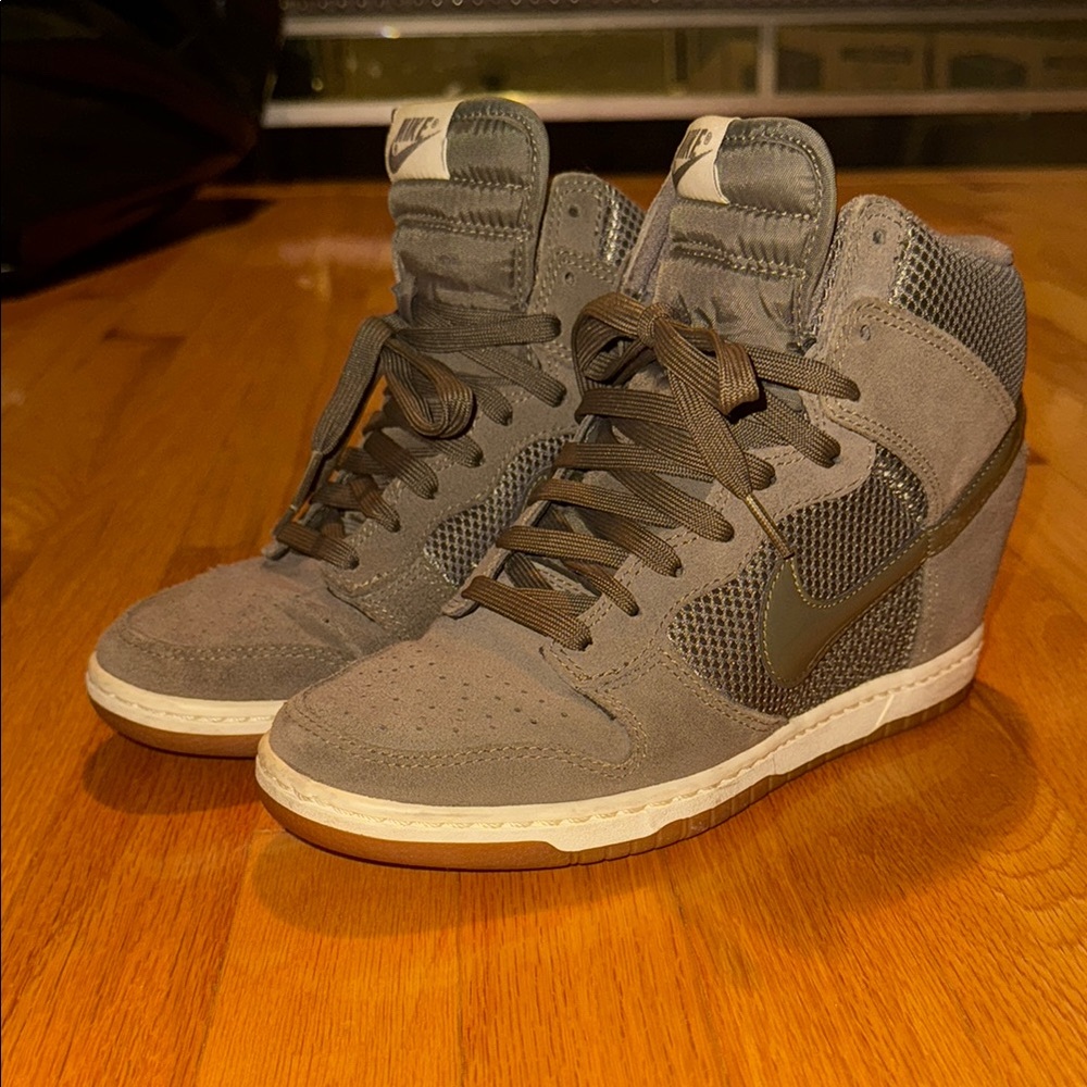 Nike Women's Brown and Gray High-Top Sneakers
